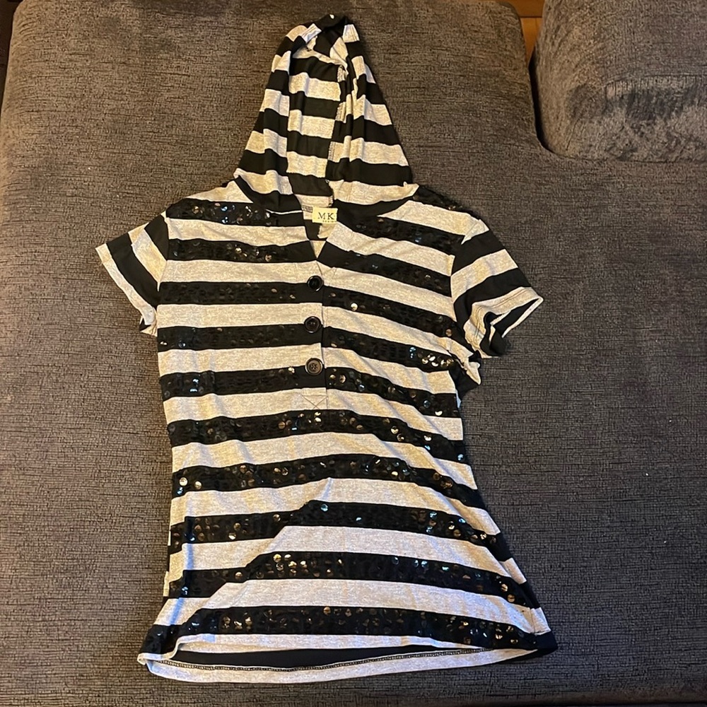 M.K.M Designs hooded t shirt. Vintage Y2K. Silver sparkly & black w sequences.